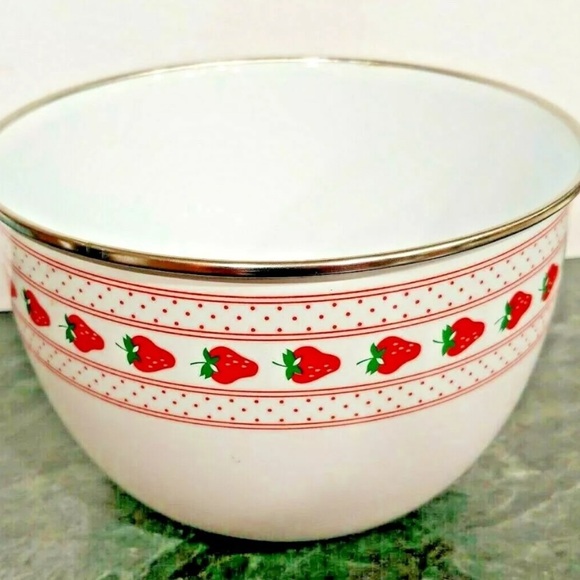 Strawberries Serving Bowl by The Main Vintage Enamel Large Bowl EUVC Strawberry - Picture 3 of 8